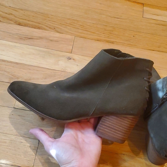 Aldo Green Suede Boots Booties - 7.5 - Picture 12 of 13